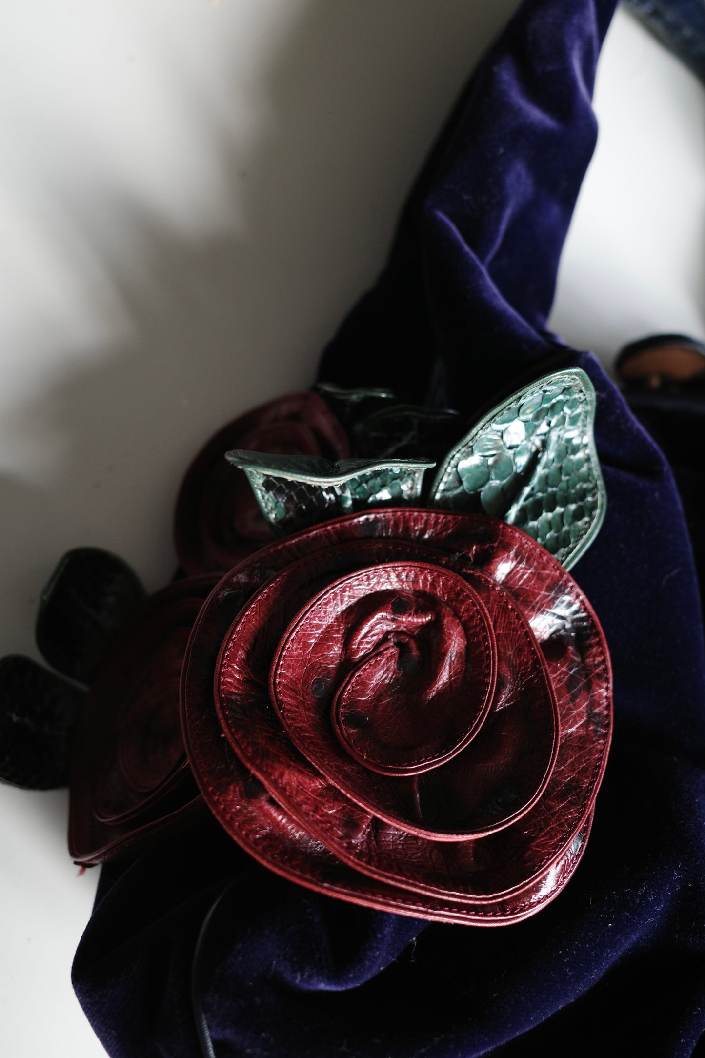 MARC JACOBS F/W 2005 VELVET HANDBAG /W FLOWERS