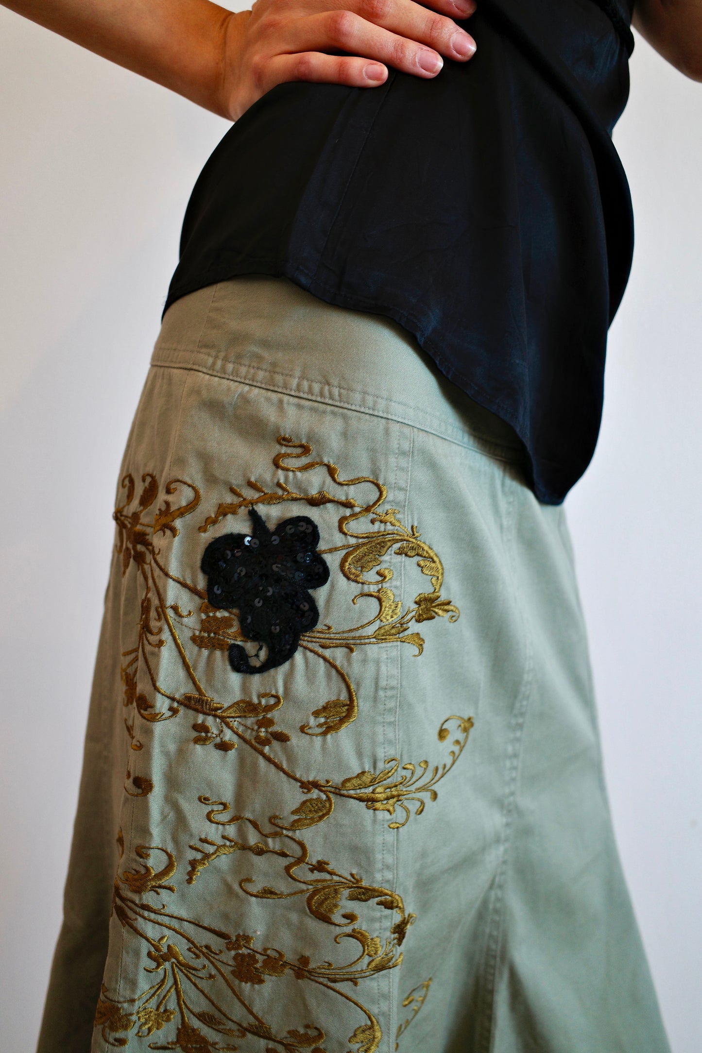 ST. MARTINS VINTAGE BELL SKIRT