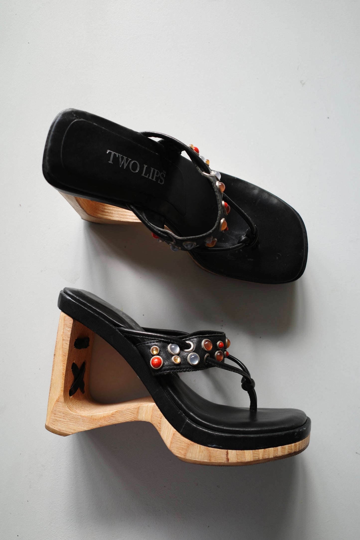 90S WOOD CLOGS /W STONES