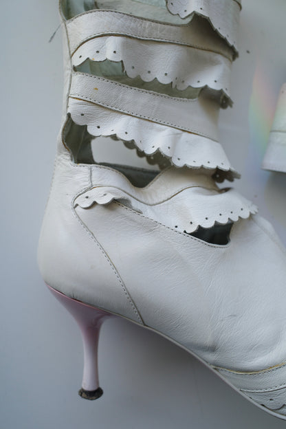 VICTORIAN BOW CUT OUT BOOTS