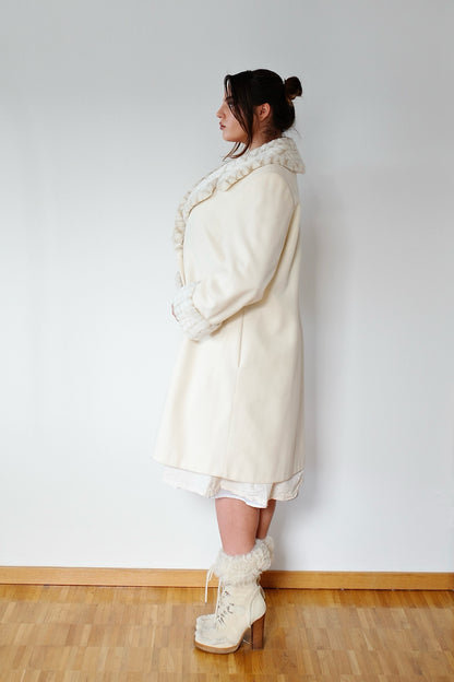 VINTAGE FAUX FUR COAT