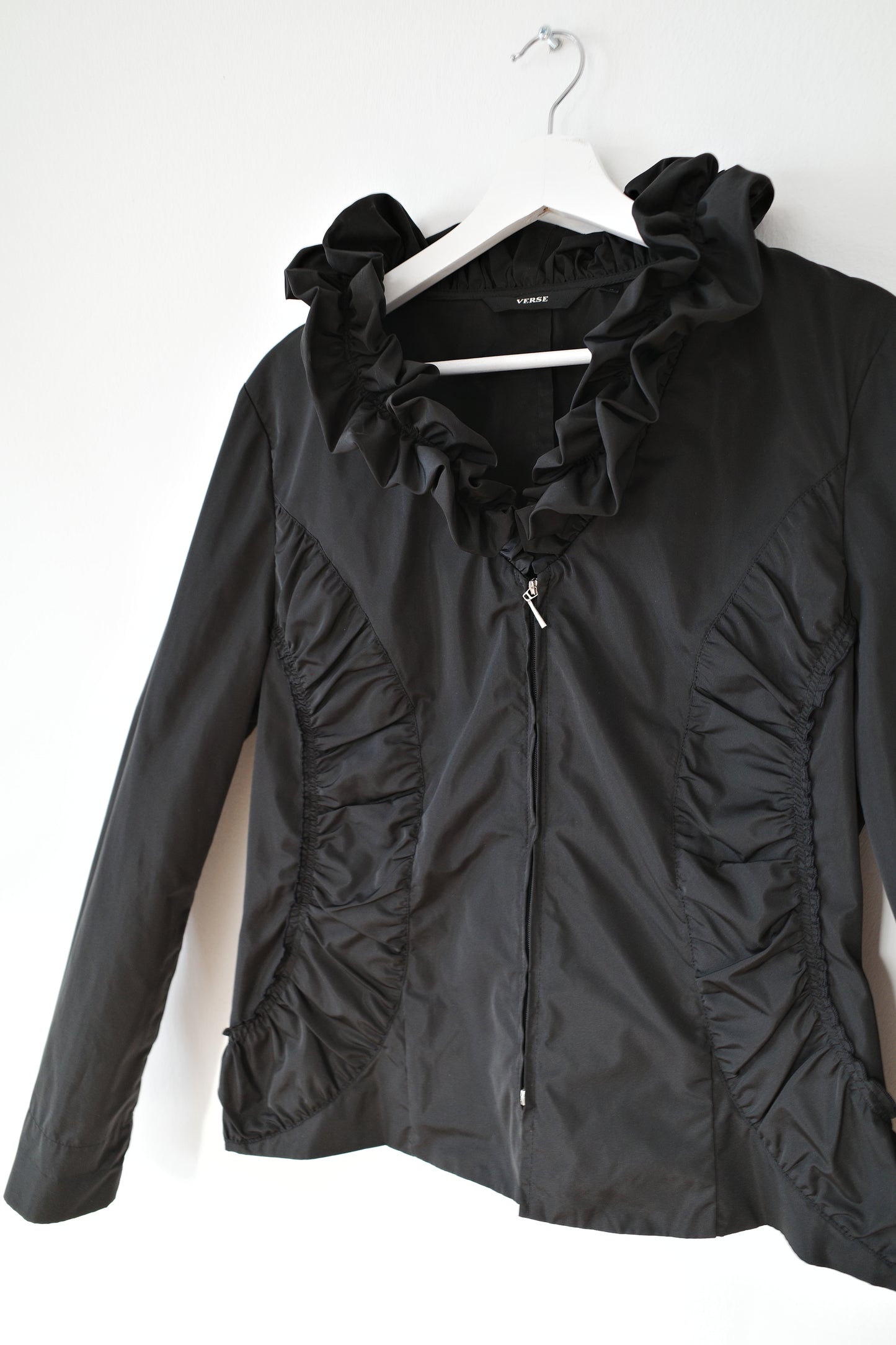 VINTAGE RUFFLED TECH JACKET