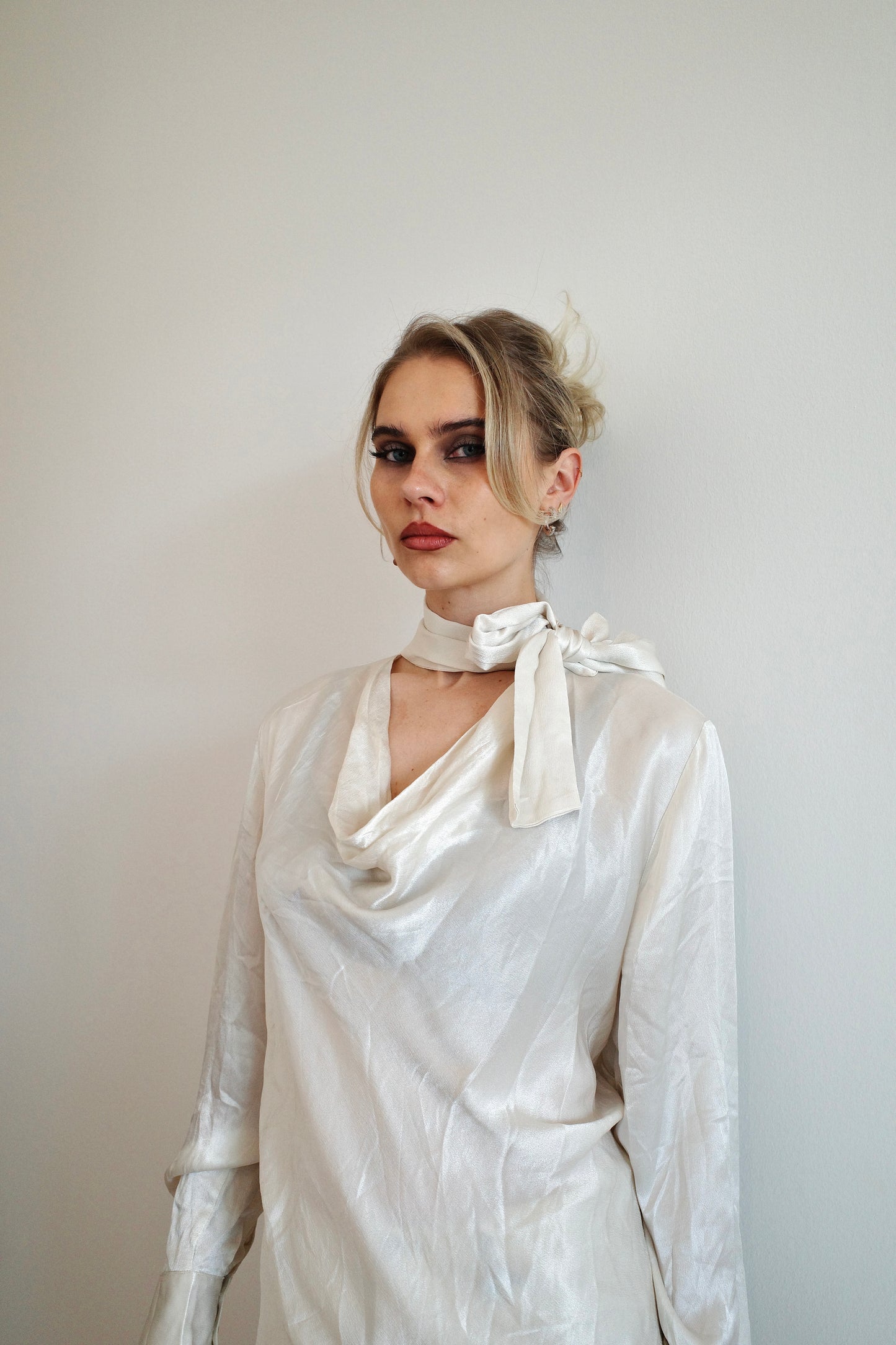 VINTAGE SILK BLOUSE /W SCARF