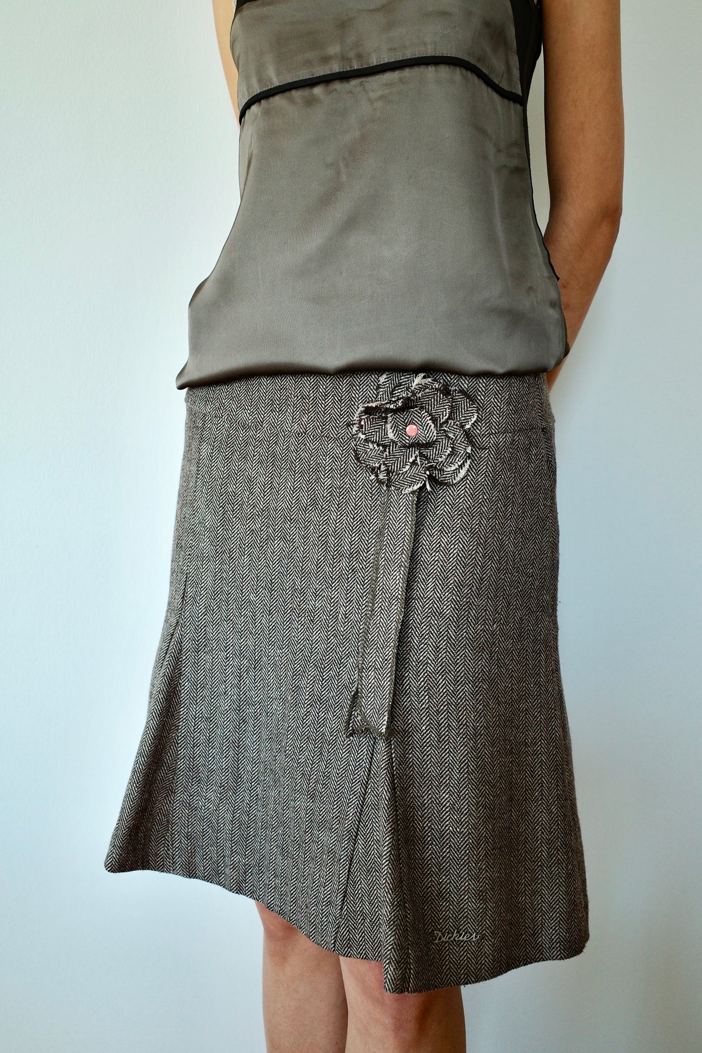 DICKIES WOOL SKIRT