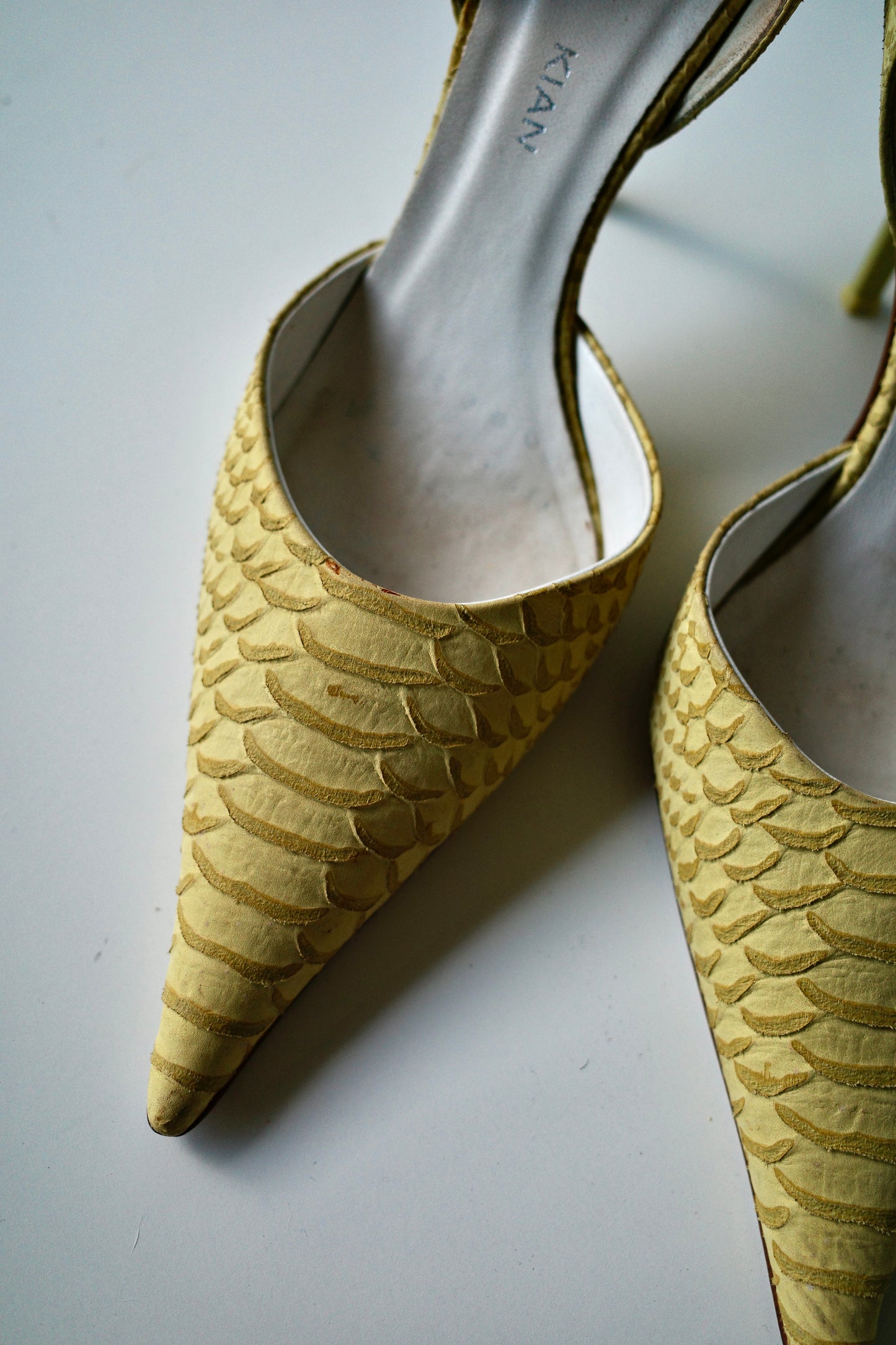 VINTAGE SNAKE PRINT STILETTOS