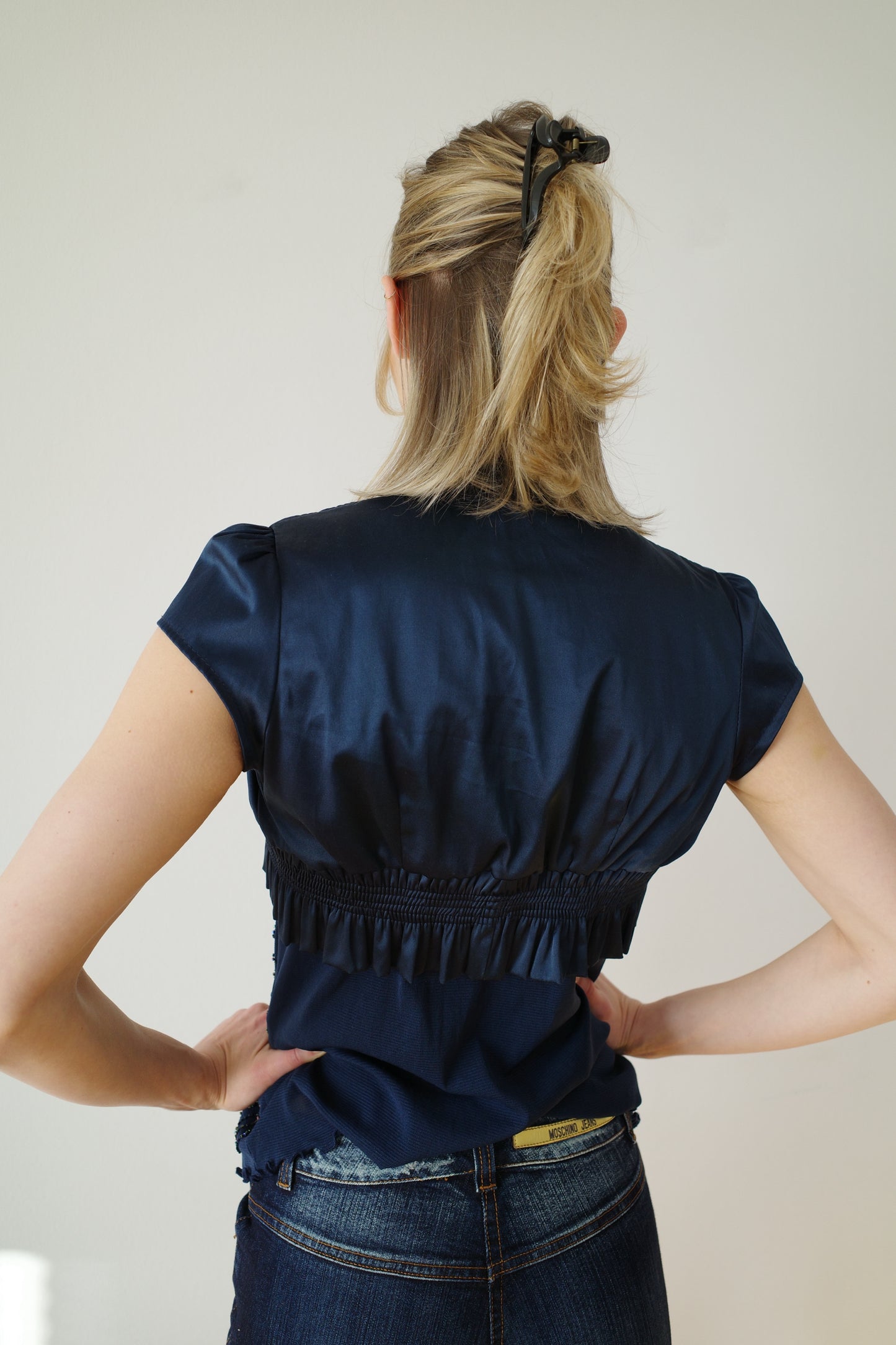 SILKY RUFFLE BOLERO