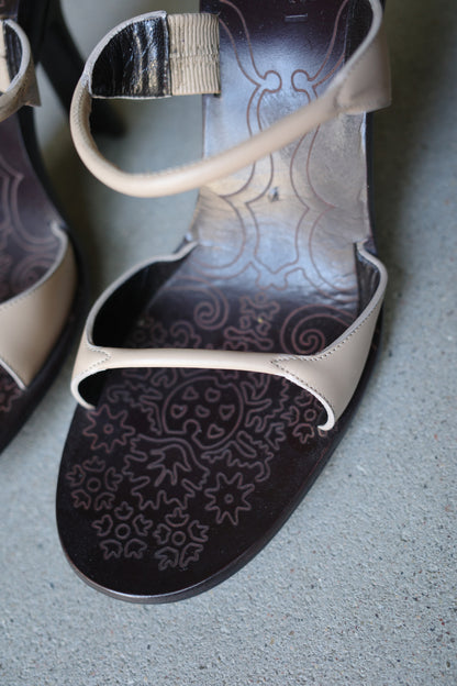 GUCCI BY TOM FORD NUDE SANDALS