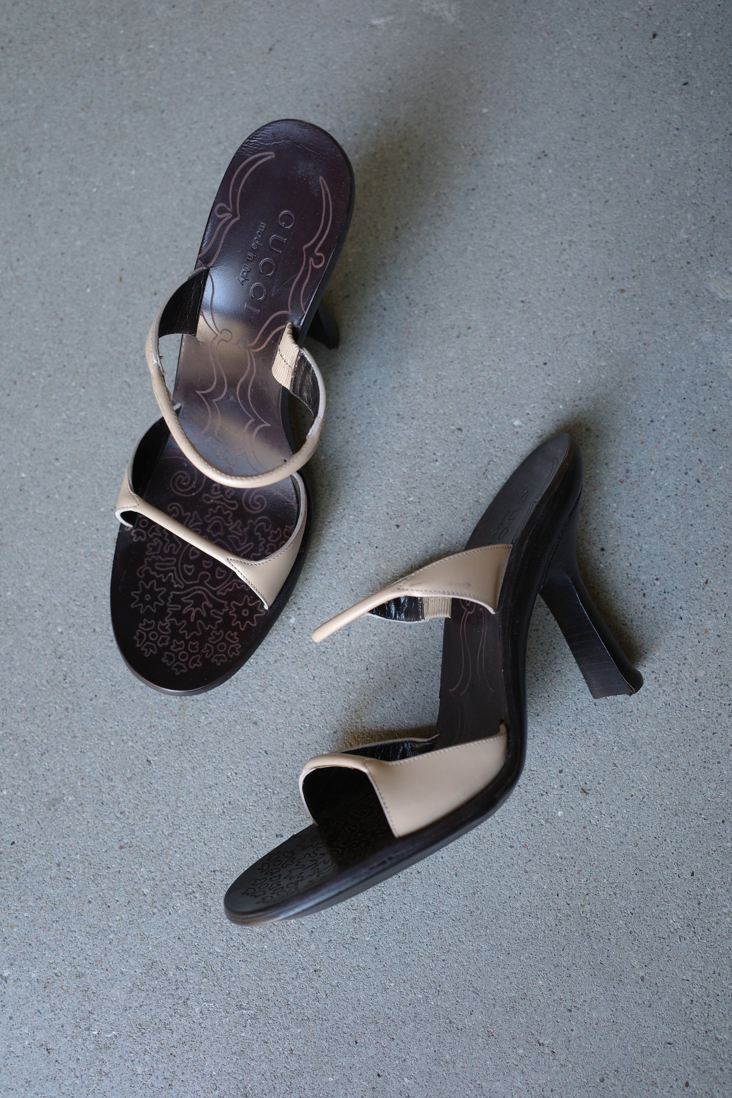GUCCI BY TOM FORD NUDE SANDALS