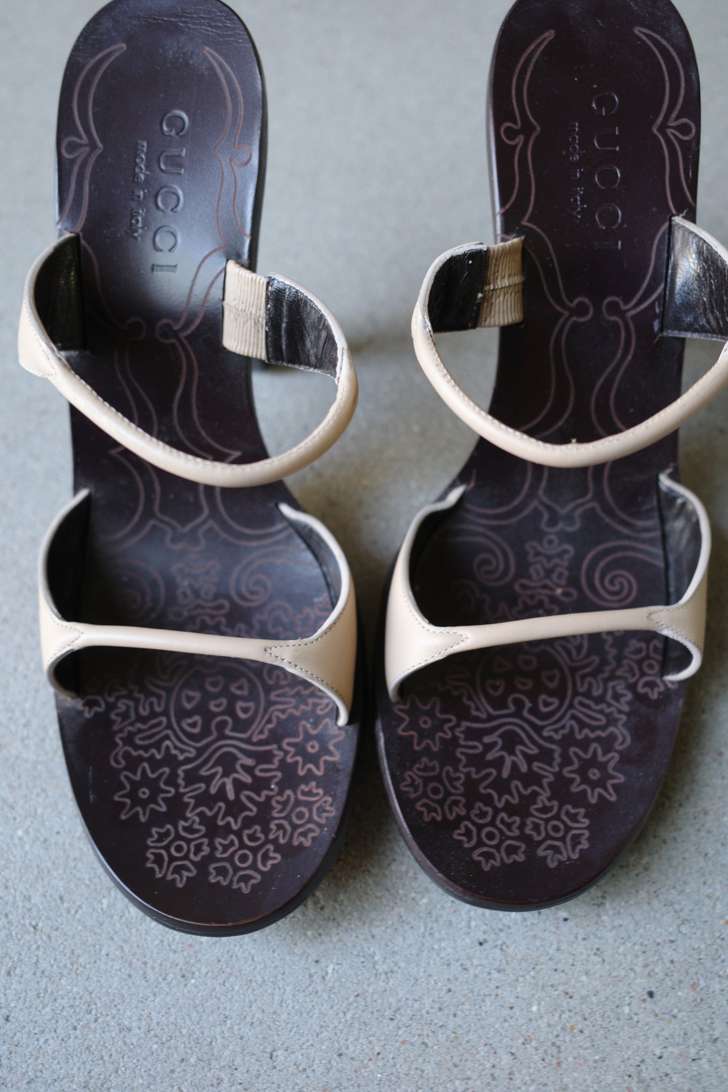 GUCCI BY TOM FORD NUDE SANDALS