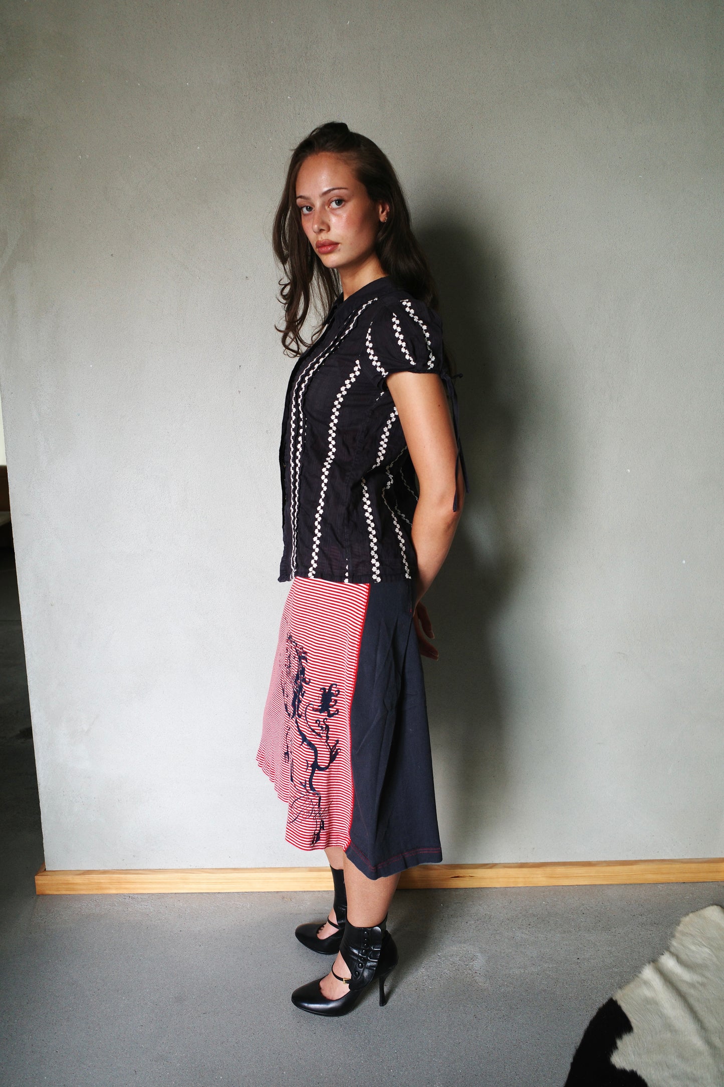 GSUS STRIPED MIDISKIRT UNICORN PRINT