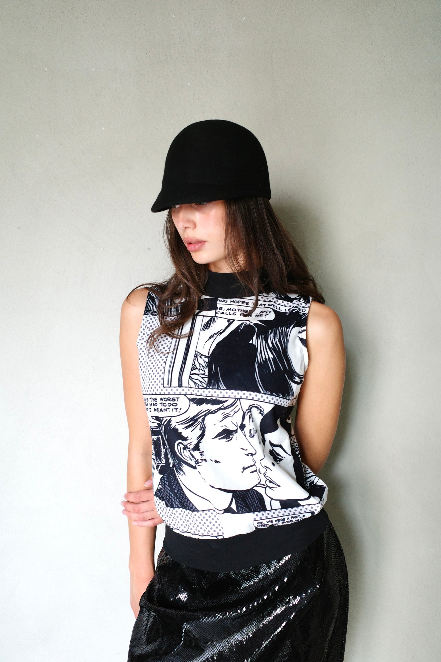 VINTAGE COMIC TURTLENECK