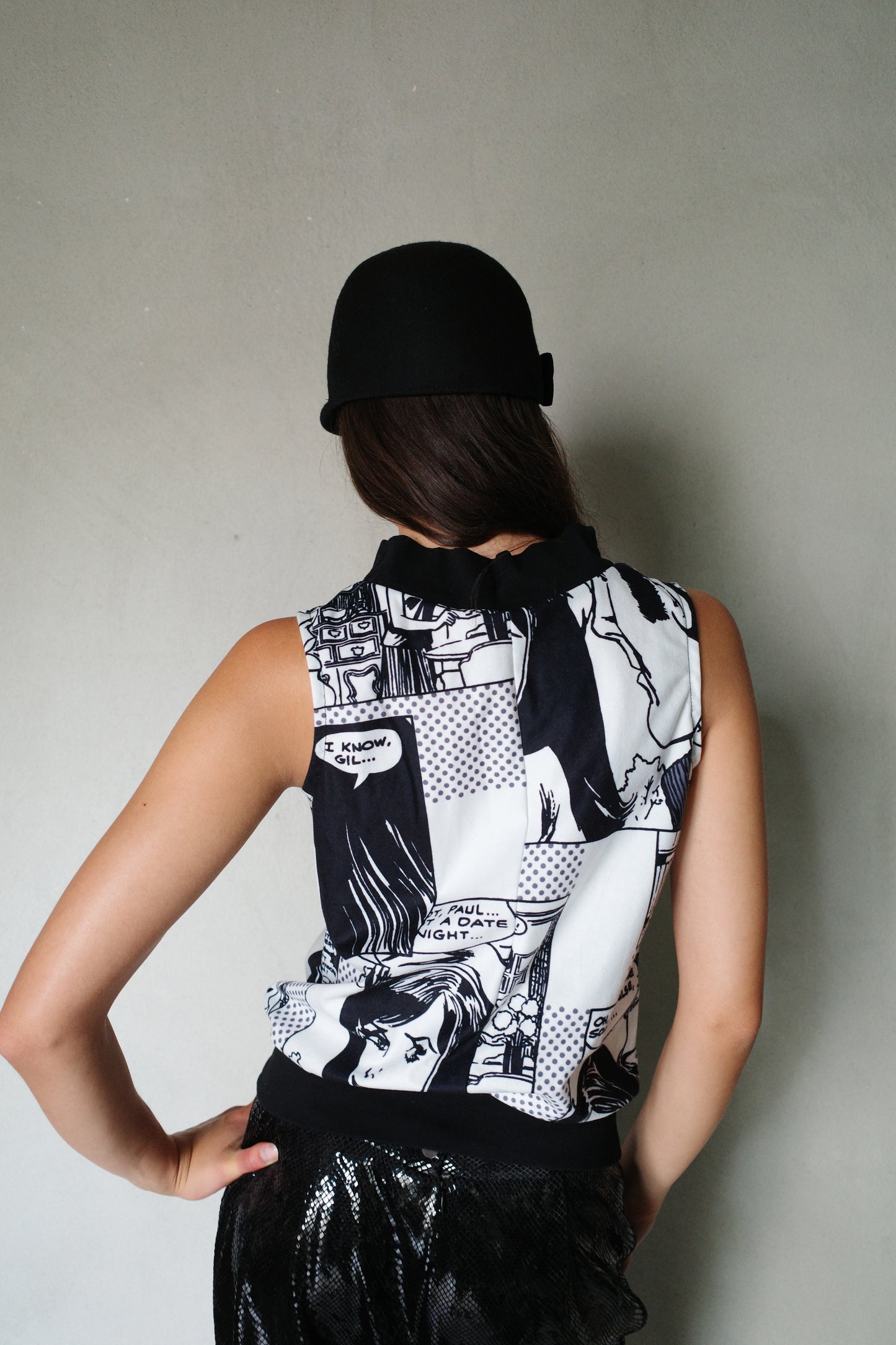 VINTAGE COMIC TURTLENECK