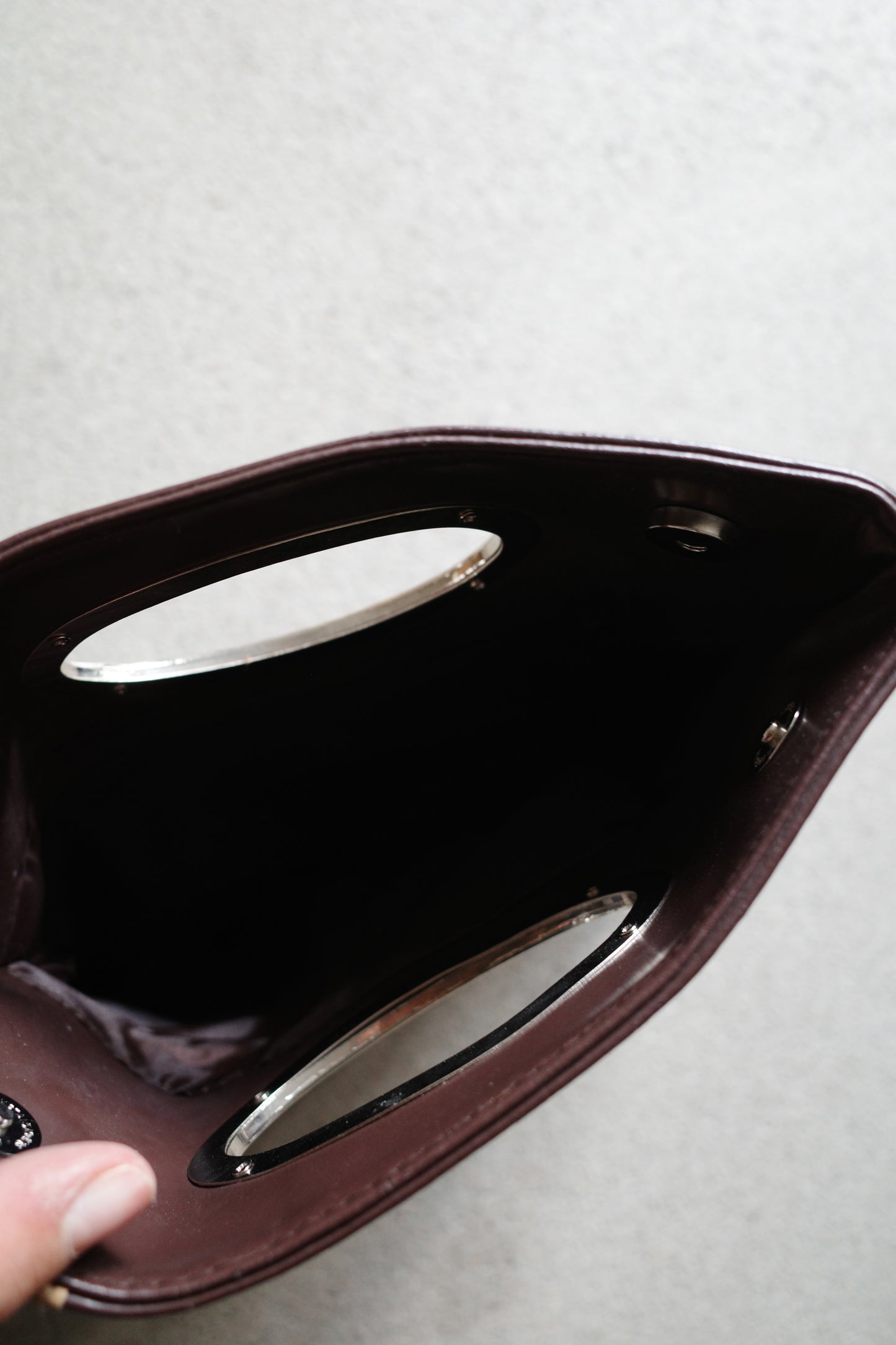 RETRO STYLE CLUTCH