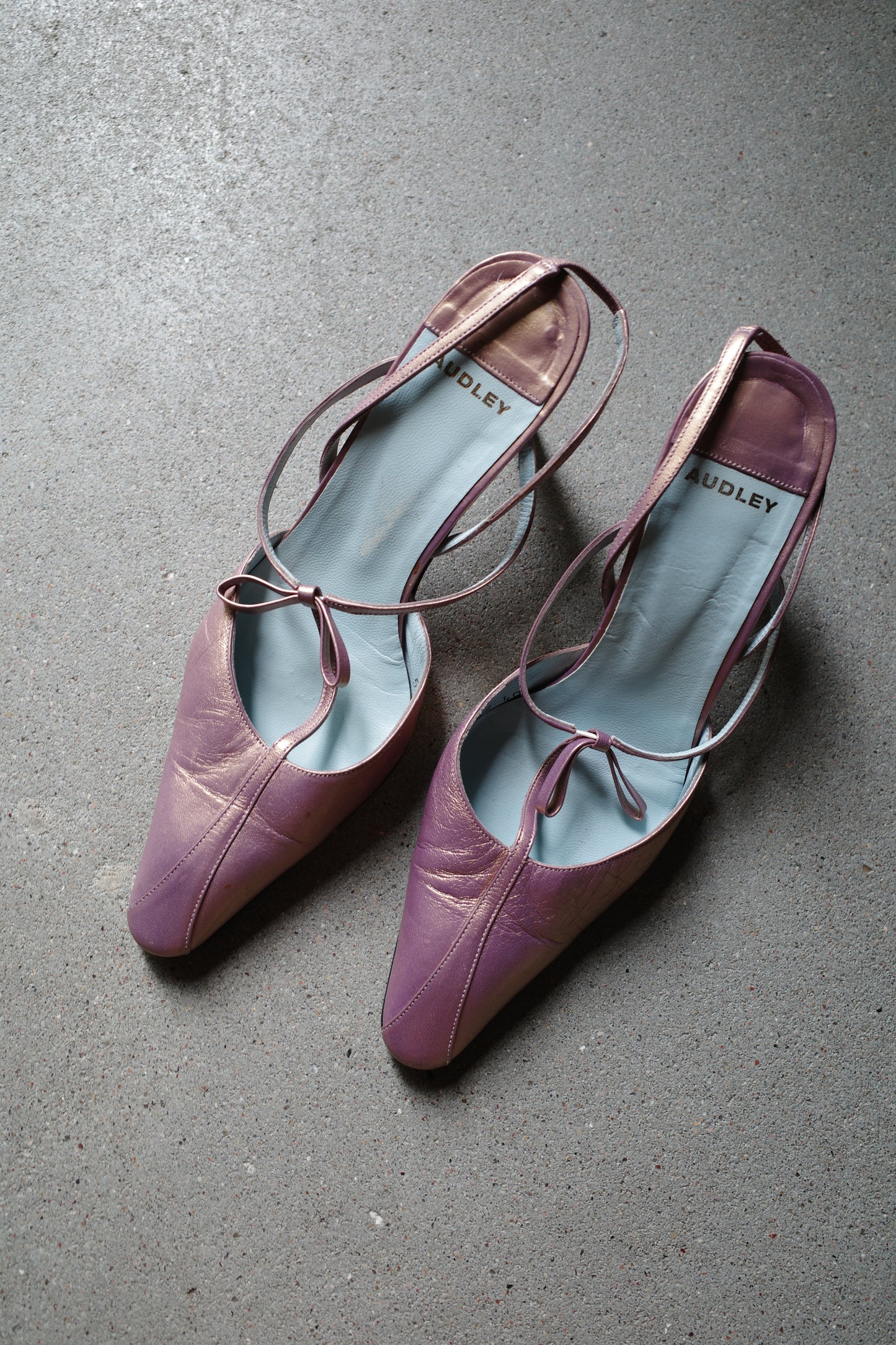 VINTAGE METALLIC KITTEN HEELS